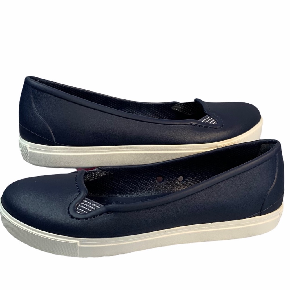 Crocs Flats Womens Size 6